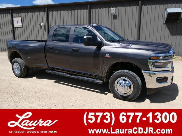 2026 RAM Ram 3500 RAM 3500 TRADESMAN CREW CAB 4X4 8 BOX