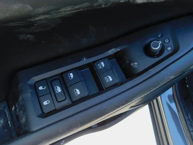 2026 Jeep Grand Cherokee Laredo 4x2