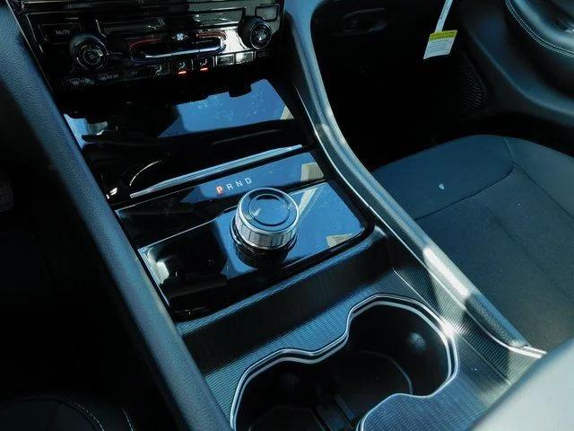 2026 Jeep Grand Cherokee Laredo 4x2
