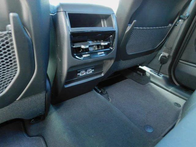 2026 Jeep Grand Cherokee Laredo 4x2