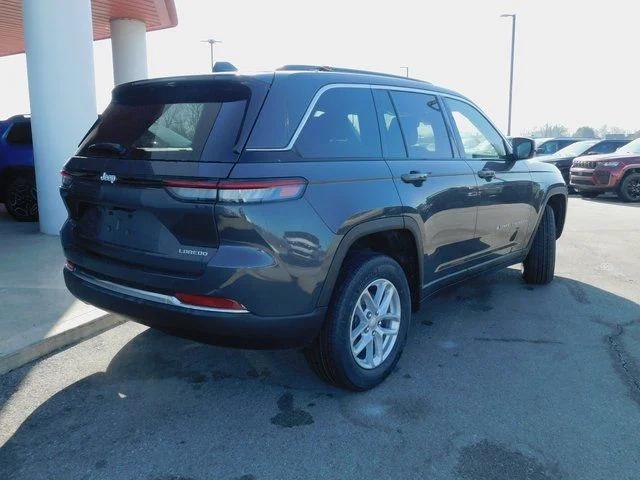 2026 Jeep Grand Cherokee Laredo 4x2