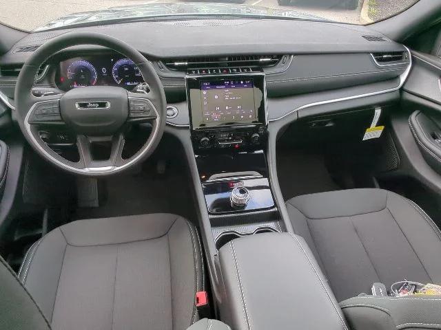 2026 Jeep Grand Cherokee Altitude 4x4