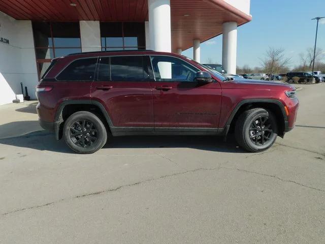 2026 Jeep Grand Cherokee Altitude 4x4