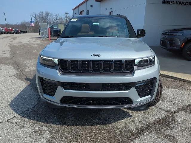 2026 Jeep Grand Cherokee Summit 4x4