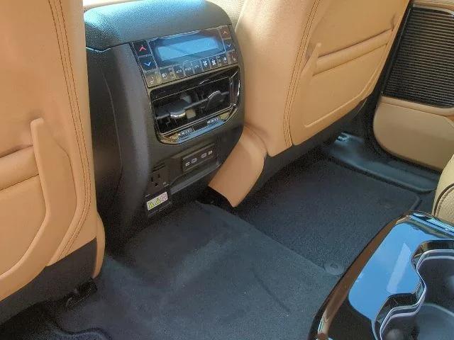 2026 Jeep Grand Cherokee Summit 4x4