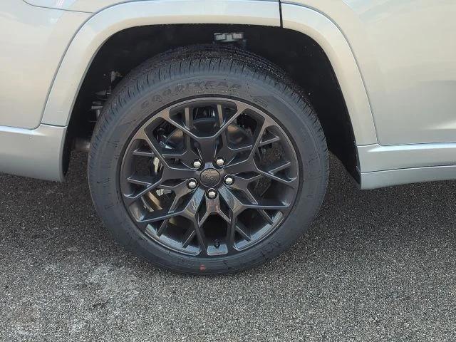 2026 Jeep Grand Cherokee Summit 4x4