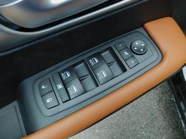 2026 Chrysler Pacifica Pinnacle AWD