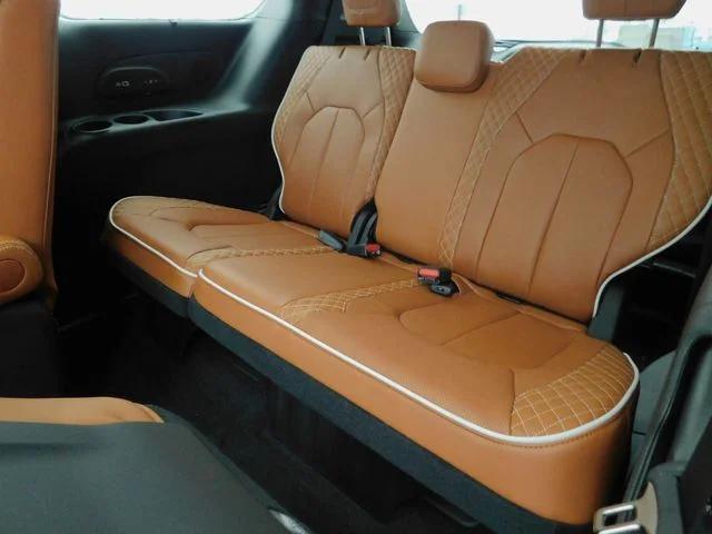 2026 Chrysler Pacifica Pinnacle AWD