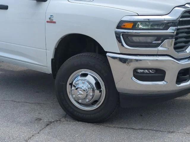 2026 RAM 3500 Chassis RAM 3500 TRADESMAN CREW CAB CHASSIS 4X4 60 CA