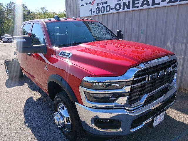2026 RAM Ram 3500 Chassis Cab RAM 3500 TRADESMAN CREW CAB CHASSIS 4X4 60 CA