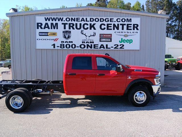 2026 RAM Ram 3500 Chassis Cab RAM 3500 TRADESMAN CREW CAB CHASSIS 4X4 60 CA