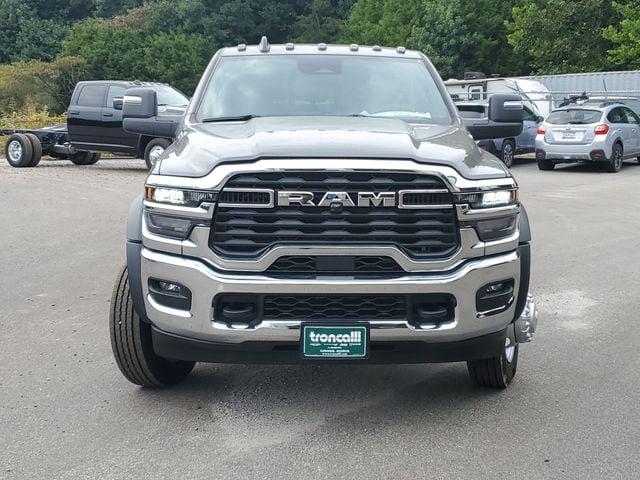 2026 RAM 5500 Chassis RAM 5500 TRADESMAN CHASSIS CREW CAB 4X4 84 CA