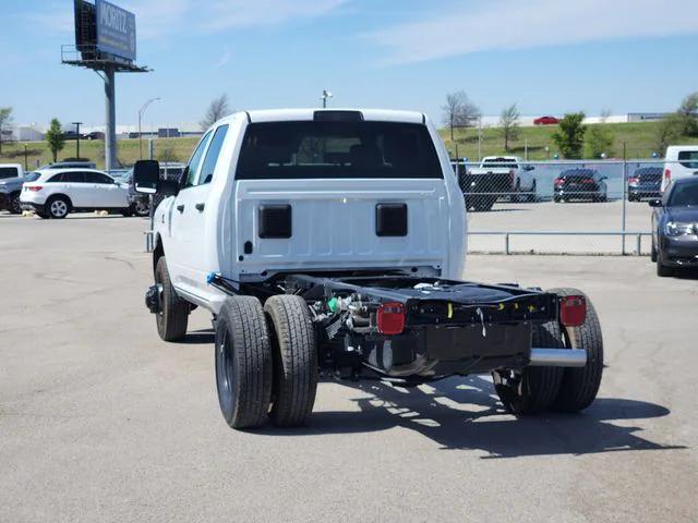 2026 RAM Ram 3500 Chassis Cab RAM 3500 TRADESMAN CREW CAB CHASSIS 4X4 60 CA