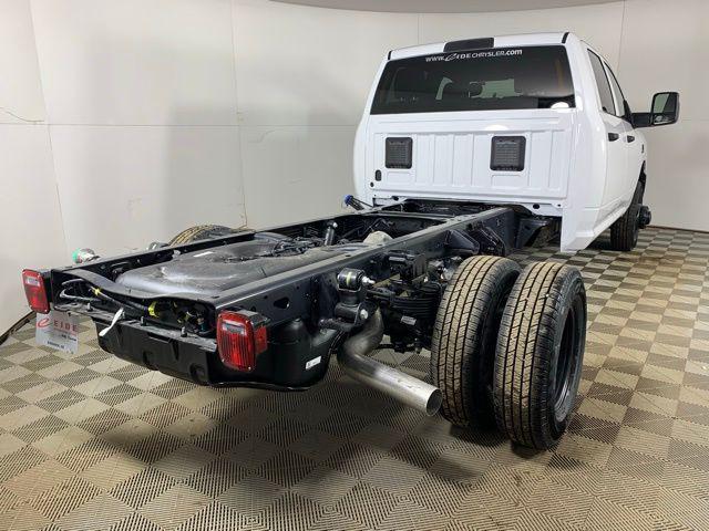 2026 RAM Ram 3500 Chassis Cab RAM 3500 TRADESMAN CREW CAB CHASSIS 4X4 60 CA
