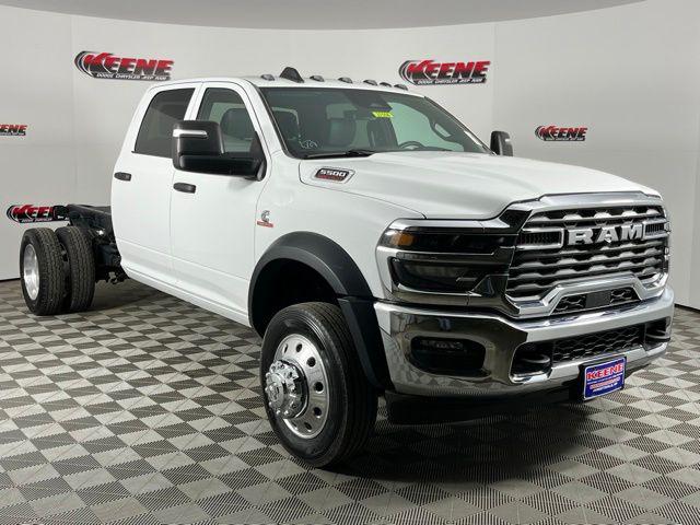 2026 RAM Ram 5500 Chassis Cab RAM 5500 TRADESMAN CHASSIS CREW CAB 4X4 60 CA