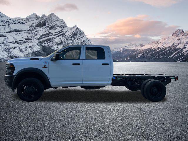 2026 RAM Ram 5500 Chassis Cab RAM 5500 TRADESMAN CHASSIS CREW CAB 4X4 60 CA