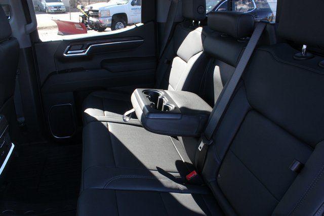 2026 GMC Sierra 1500 Crew Cab, Short Bed, SLT, 4WD