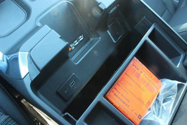 2026 GMC Sierra 1500 Crew Cab, Short Bed, SLT, 4WD