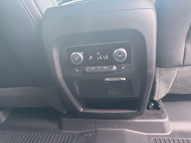 2026 GMC Acadia Elevation FWD