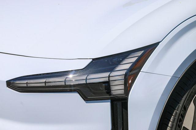 2026 Volvo EX30 Plus Twin Motor Performance, Fully electric