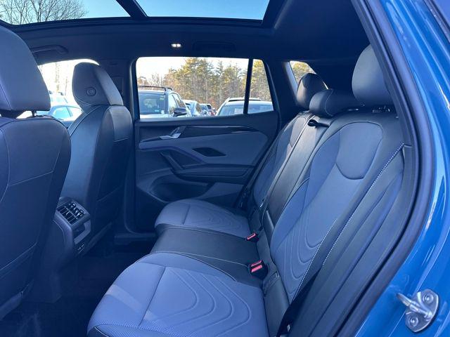 2025 Volkswagen Tiguan 2.0T SE R-Line Black
