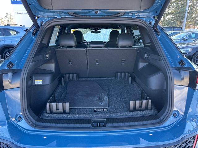 2025 Volkswagen Tiguan 2.0T SE R-Line Black