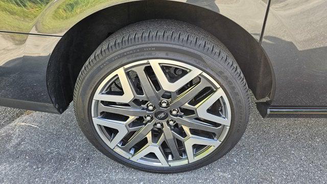 2025 Ford Expedition Platinum MAX