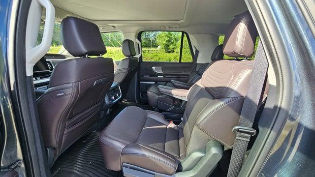 2025 Ford Expedition Platinum MAX