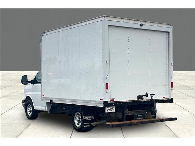 2023 Chevrolet Express Cutaway Work Van