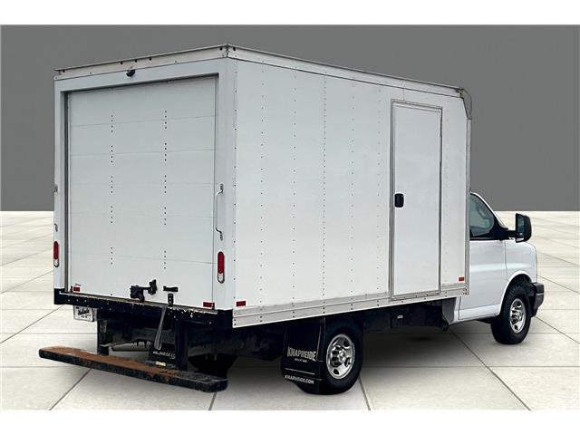 2023 Chevrolet Express Cutaway Work Van