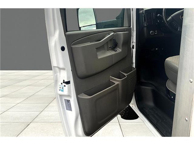 2023 Chevrolet Express Cutaway Work Van