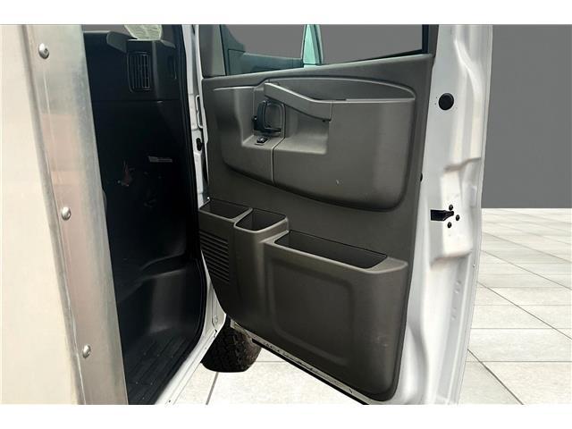 2023 Chevrolet Express Cutaway Work Van