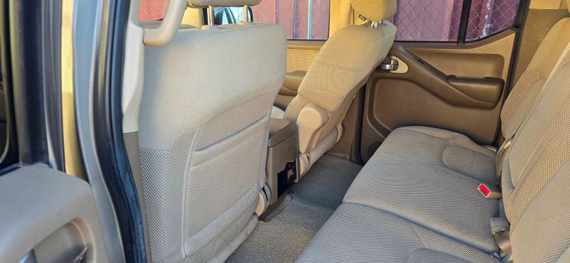 2005 Nissan Frontier LE