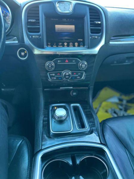 2015 Chrysler 300 Limited