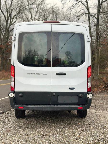 2017 Ford Transit Medium Roof w/Sliding Side Door w/LWB