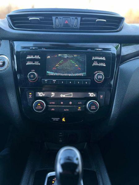 2017 Nissan Rogue Sport SV