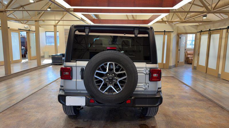 2024 Jeep Wrangler 4-Door Sahara