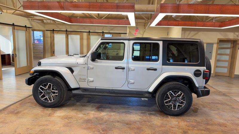2024 Jeep Wrangler 4-Door Sahara