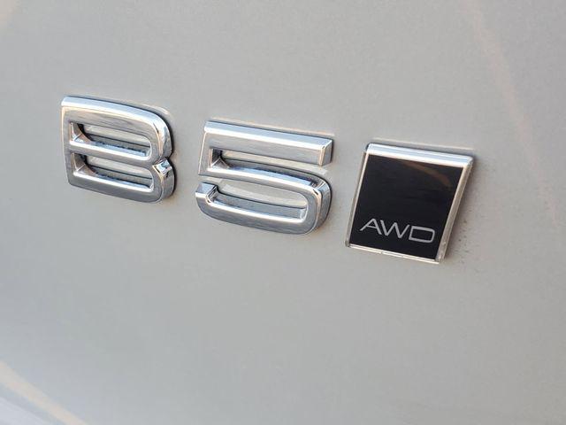 2026 Volvo XC40 Plus, B5 AWD Gas (mild hybrid), Dark