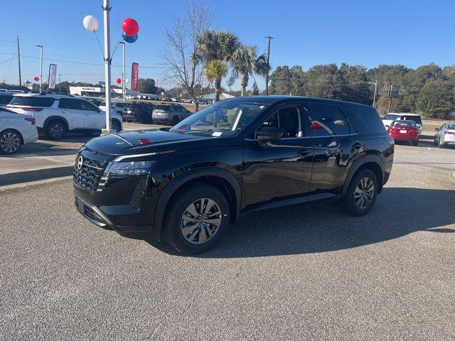 2026 Nissan Pathfinder S