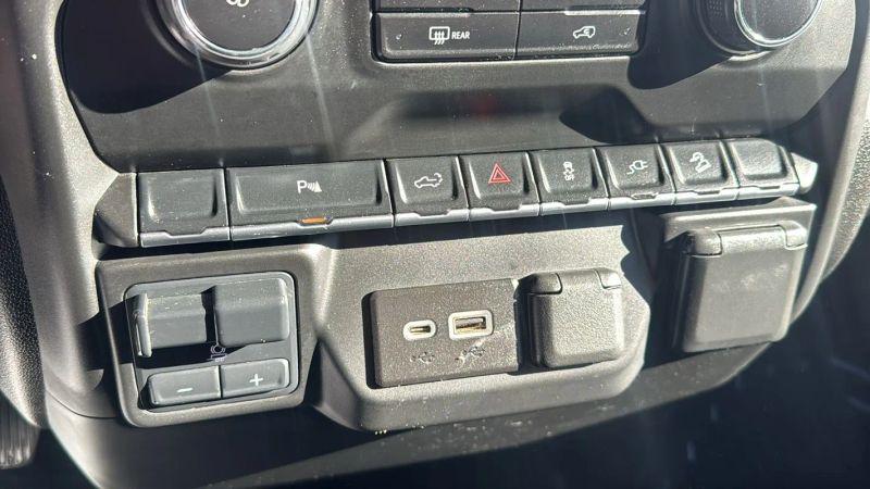 2023 Chevrolet Silverado 2500HD 4WD Crew Cab Standard Bed WT