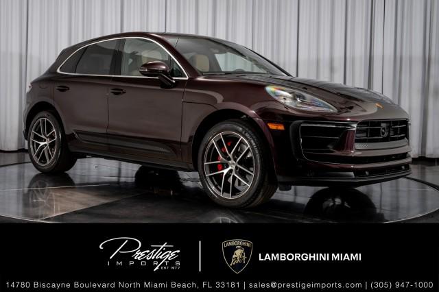/2023 Porsche Macan