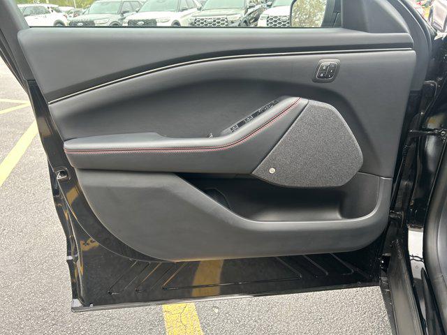 2026 Ford Mustang Premium RWD