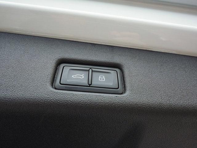 2025 Audi SQ5 Premium Plus TFSI quattro S tronic