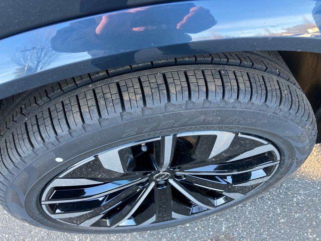 2026 Volvo XC90 Ultra Dark Theme, B6 AWD Gas (mild hybrid), Gasoline, 6 Seats