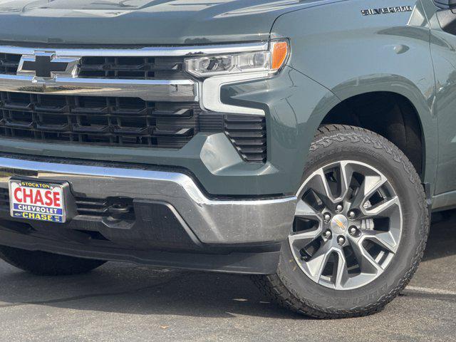2026 Chevrolet Silverado 1500 4WD Crew Cab Standard Bed LT