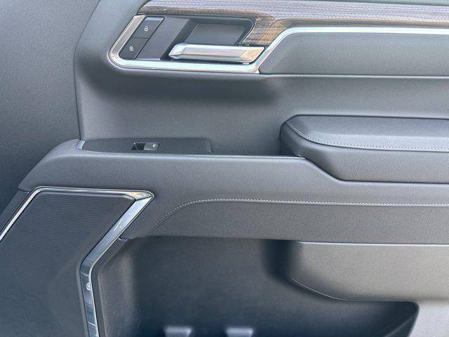 2026 Chevrolet Silverado 1500 4WD Crew Cab Standard Bed LT