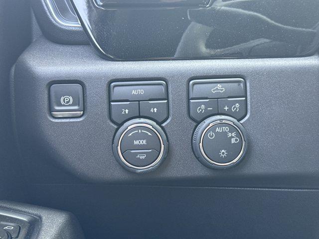 2026 Chevrolet Silverado 1500 4WD Crew Cab Standard Bed LT