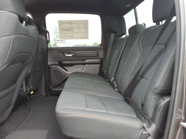 2026 Ram 1500 Express Crew Cab 4x4 5'7" Box