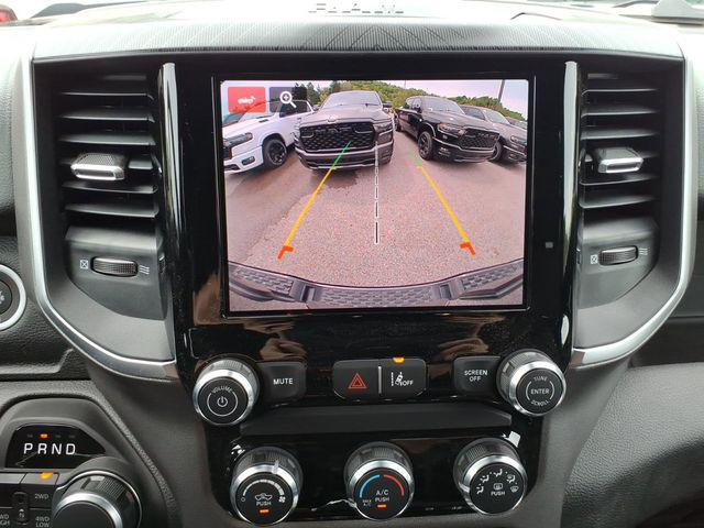 2026 Ram 1500 Express Crew Cab 4x4 5'7" Box